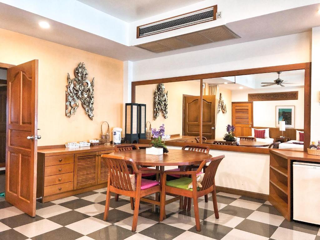Сьюит (Люкс Hu Khwang с 1 спальней и видом на море), Курортный отель Birds and Bees Resort