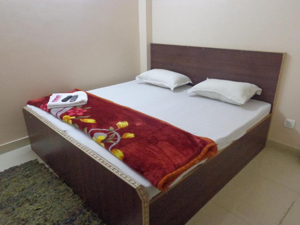 Двухместный (Улучшенный двухместный номер с 1 кроватью), SRI SAI INN