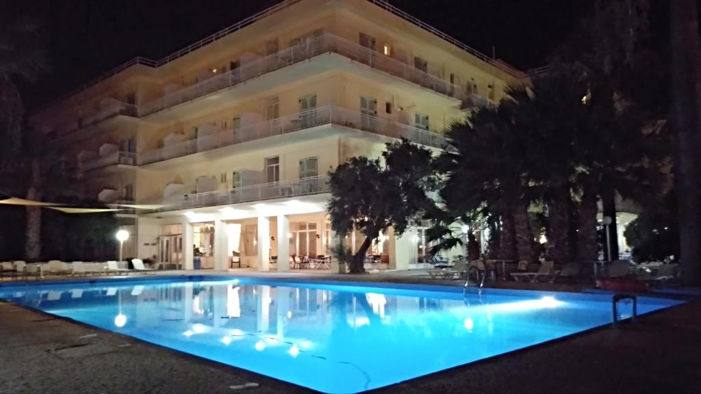 Nireus Hotel photo 4