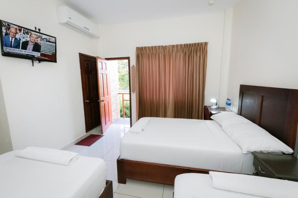 Hotel Mediterraneo Inn photo 4