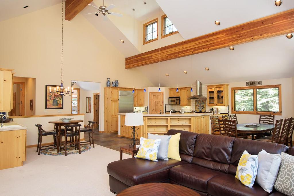 Beautiful Northstar Residence - Access to the NPOA - Eagle Feather Northstar image