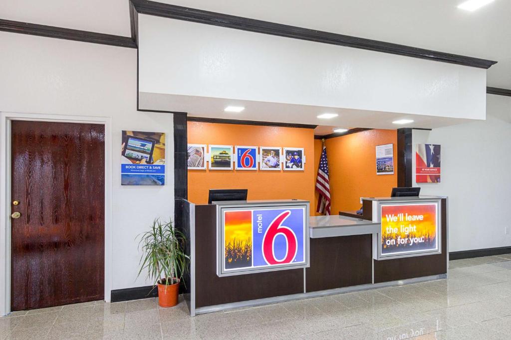 Motel 6-Sidney, OH photo 2