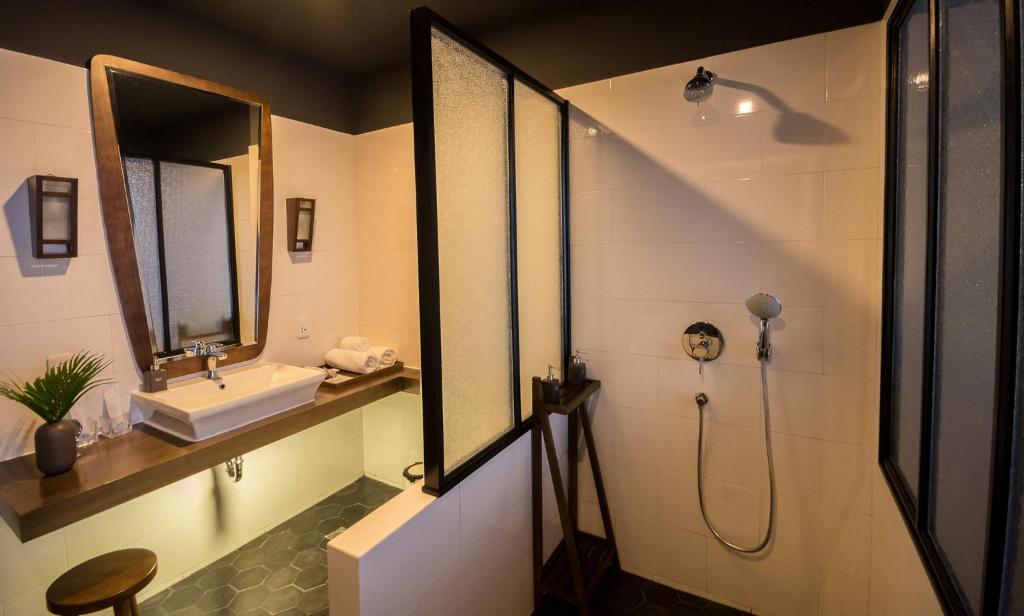Сьюит (Полулюкс), Danang Boutique Hotel