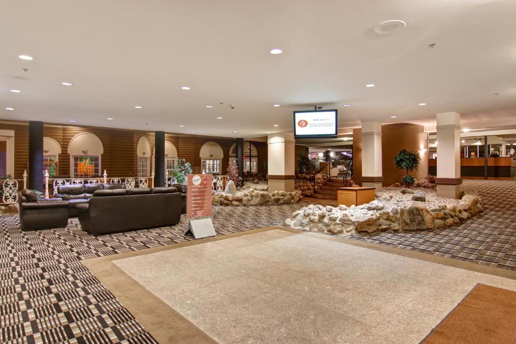 Edmonton Inn and Conference Centre photo 1