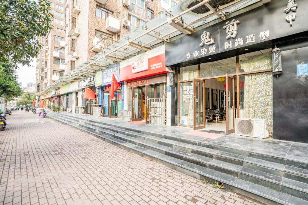 Henan Zhengzhou·Garden Road· photo 3