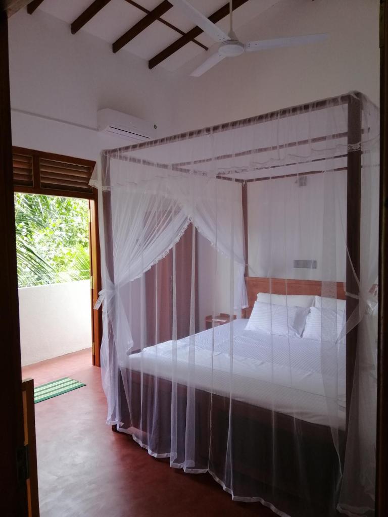 Top Mount Villa photo 1