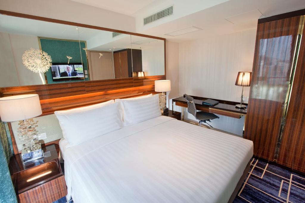 Dorsett Tsuen Wan, Hong Kong