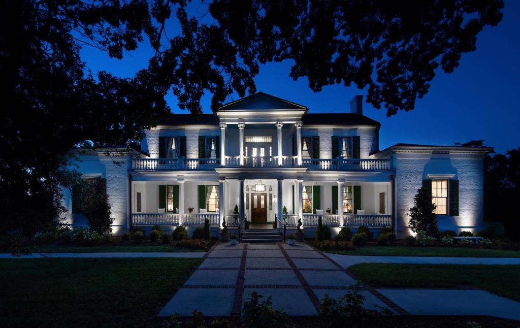 Belle Air Mansion image