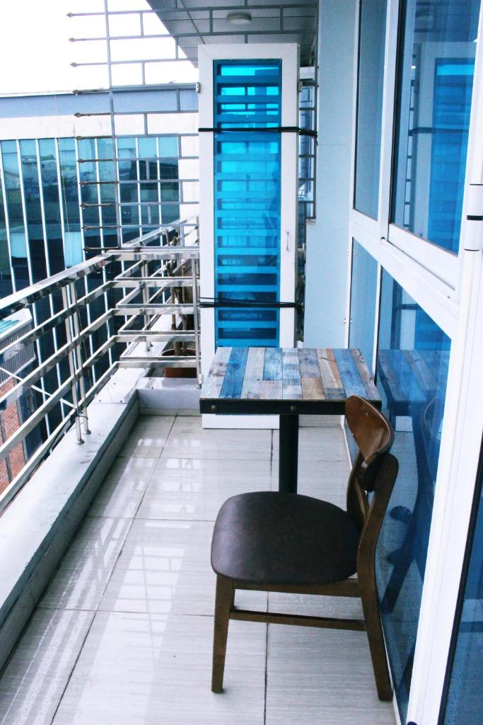 Семейный (Семейный номер с балконом), Amazing stay- homestay, city view, near center Hanoi, NK Cau Giay