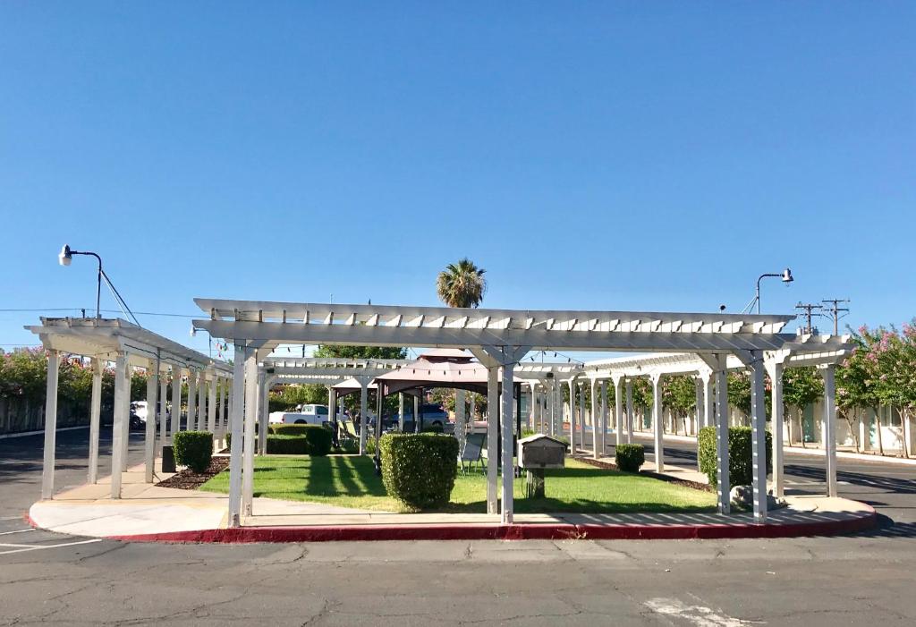 Sunrise Inn Turlock image