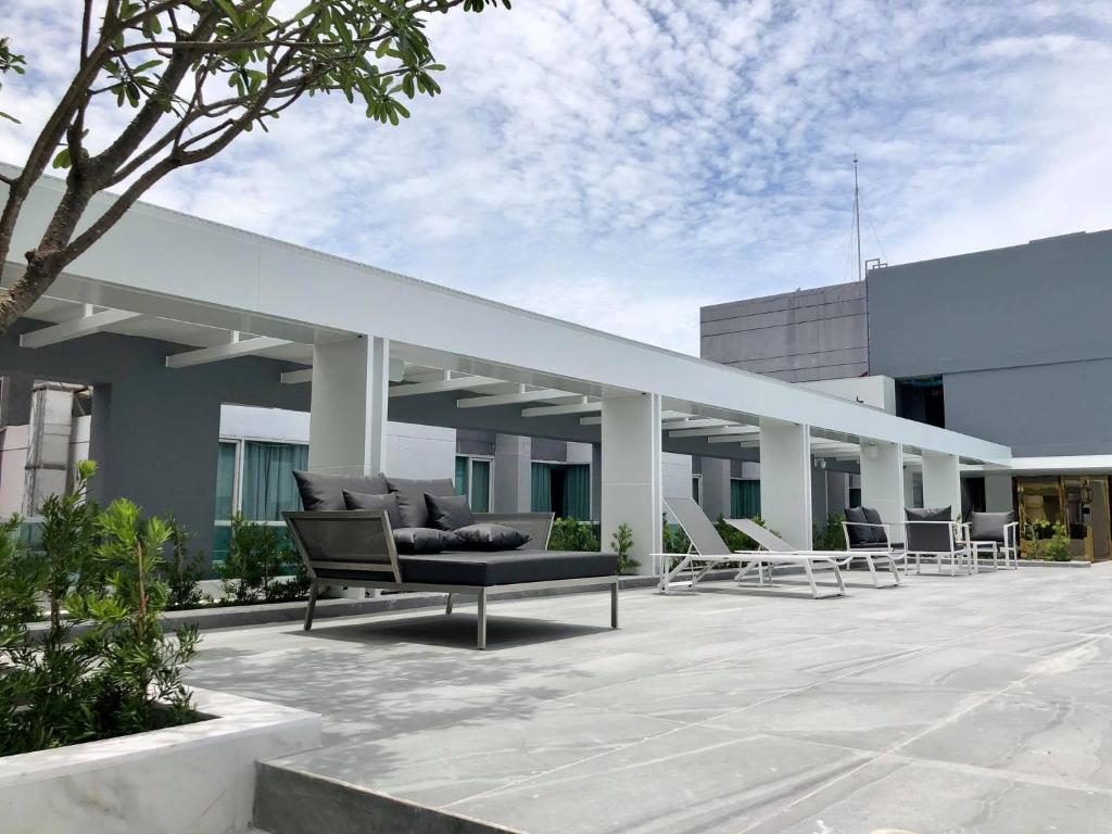 Crystal Hotel Hat Yai photo 4