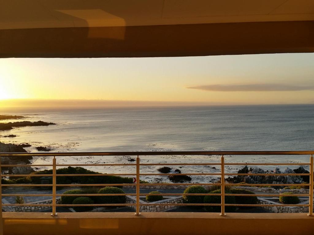 Holiday Home A104 Whale Cove photo 4
