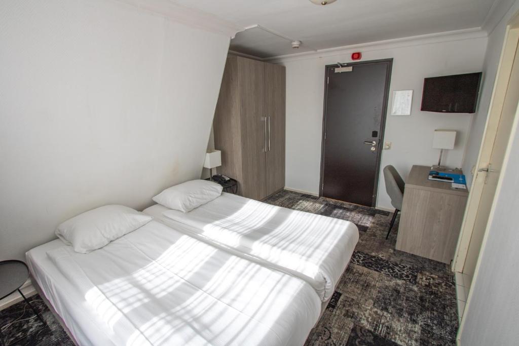 Двухместный (Небольшой двухместный номер с 1 кроватью), Fletcher Hotel Restaurant Marijke