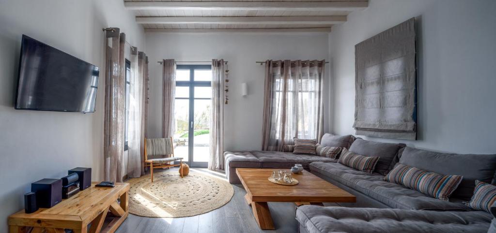 Myconian Platinum Senior Villa - Tap to explore photos
