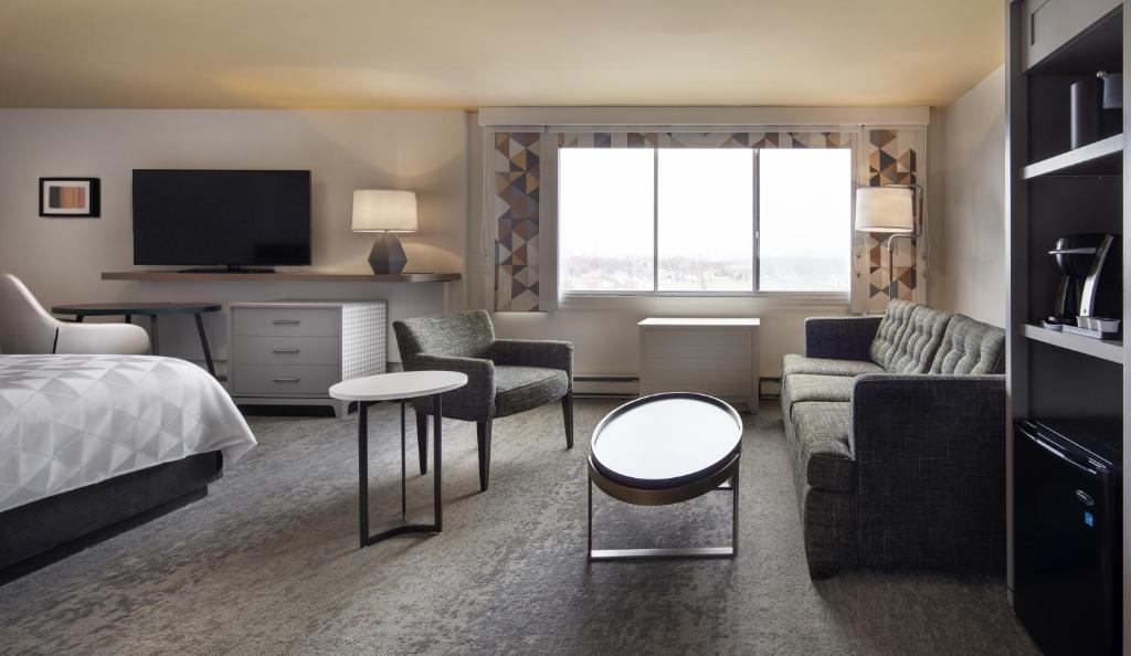 Holiday Inn Montreal Longueuil, an IHG Hotel photo 4