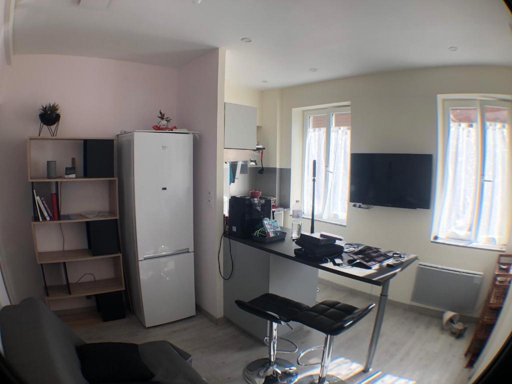 appartement lisieux calme très bien équipé photo 3
