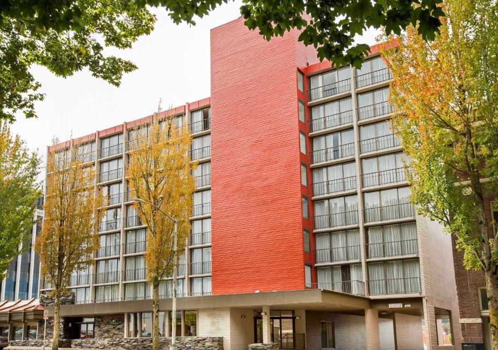 Red Lion Inn & Suites Olympia, Governor Hotel image