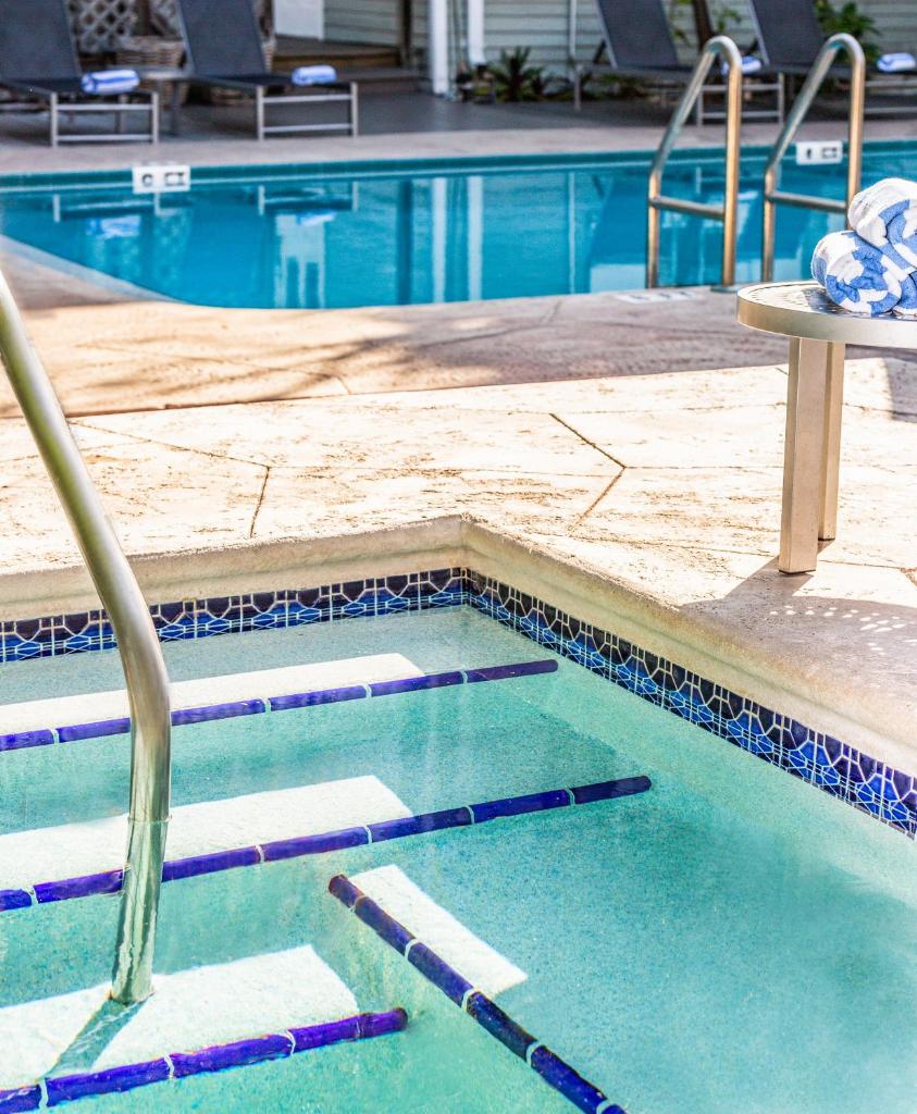 Southernmost Inn Adult Exclusive photo 3