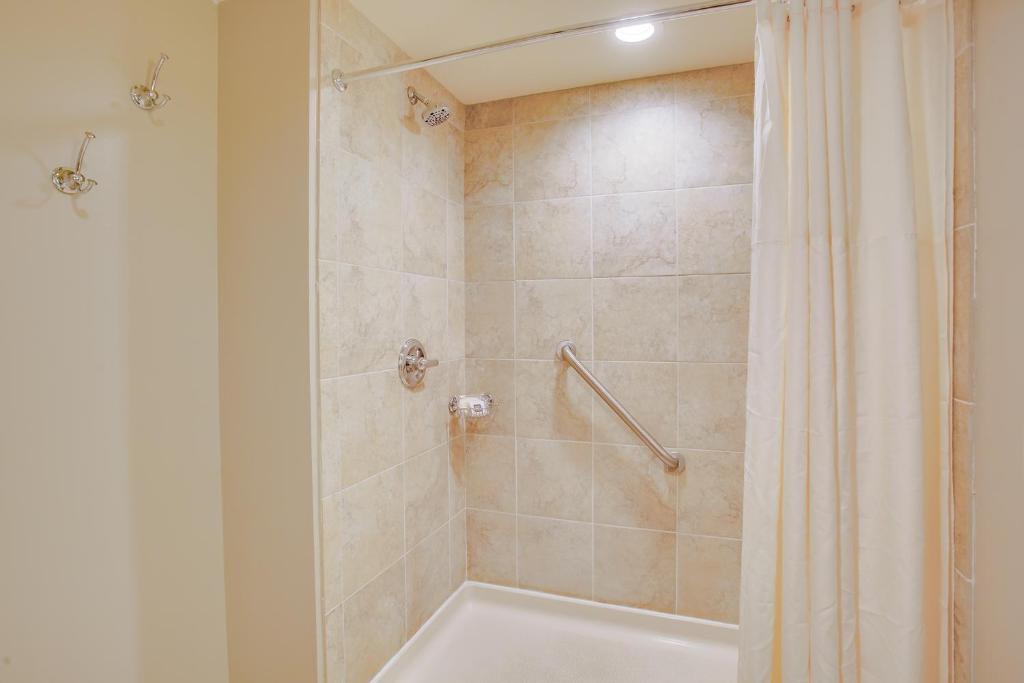 Overton Hotel and Conference Center photo 3