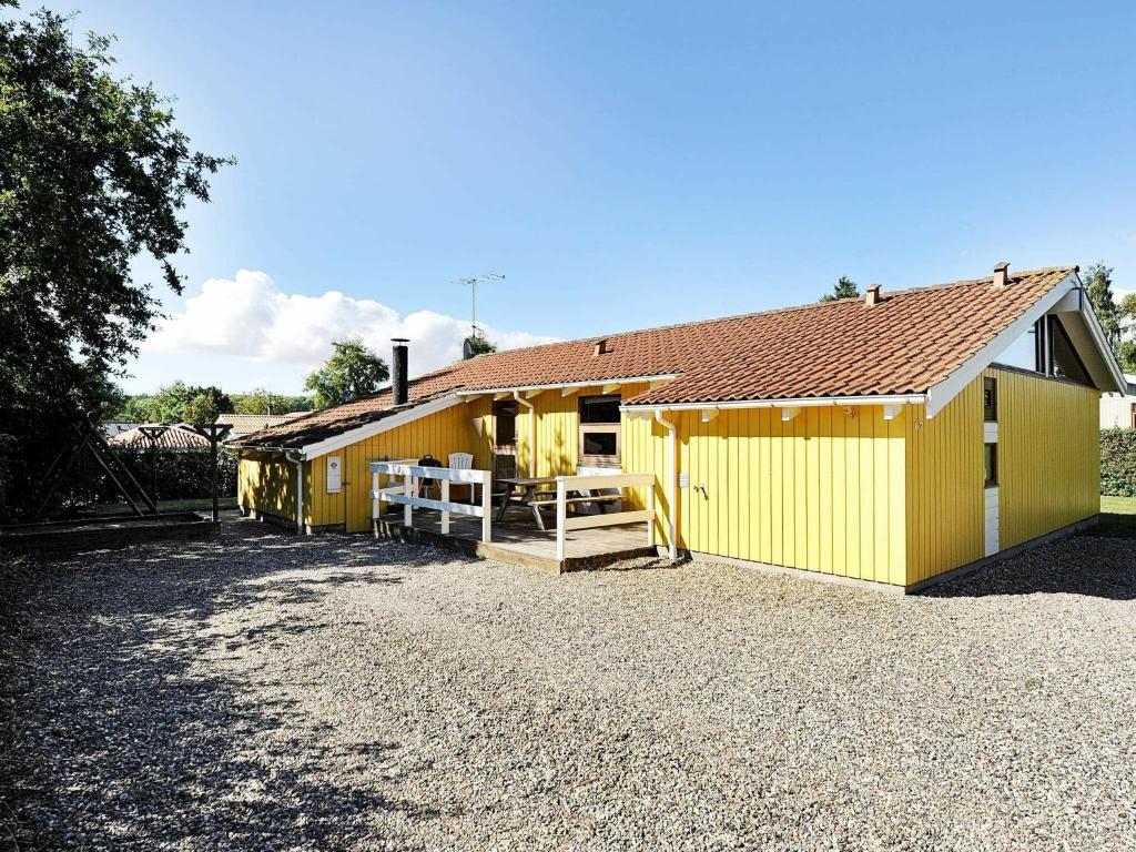 Three-Bedroom Holiday home in Juelsminde 17 photo 3
