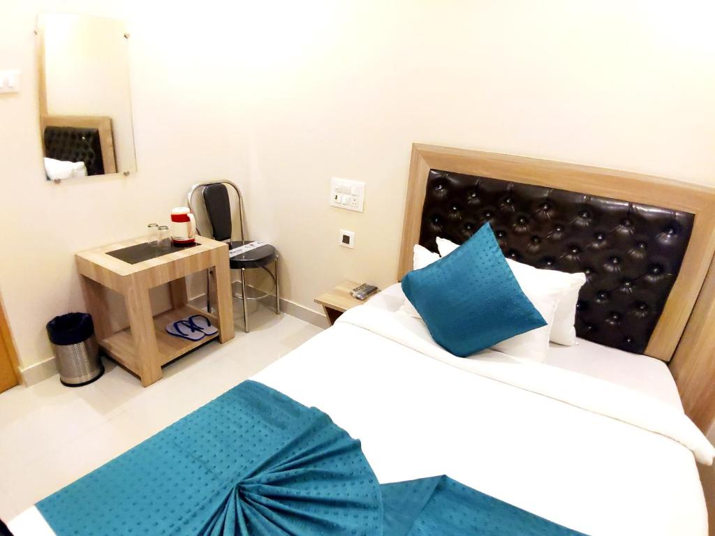 Одноместный (Улучшенный одноместный номер), City Hotel