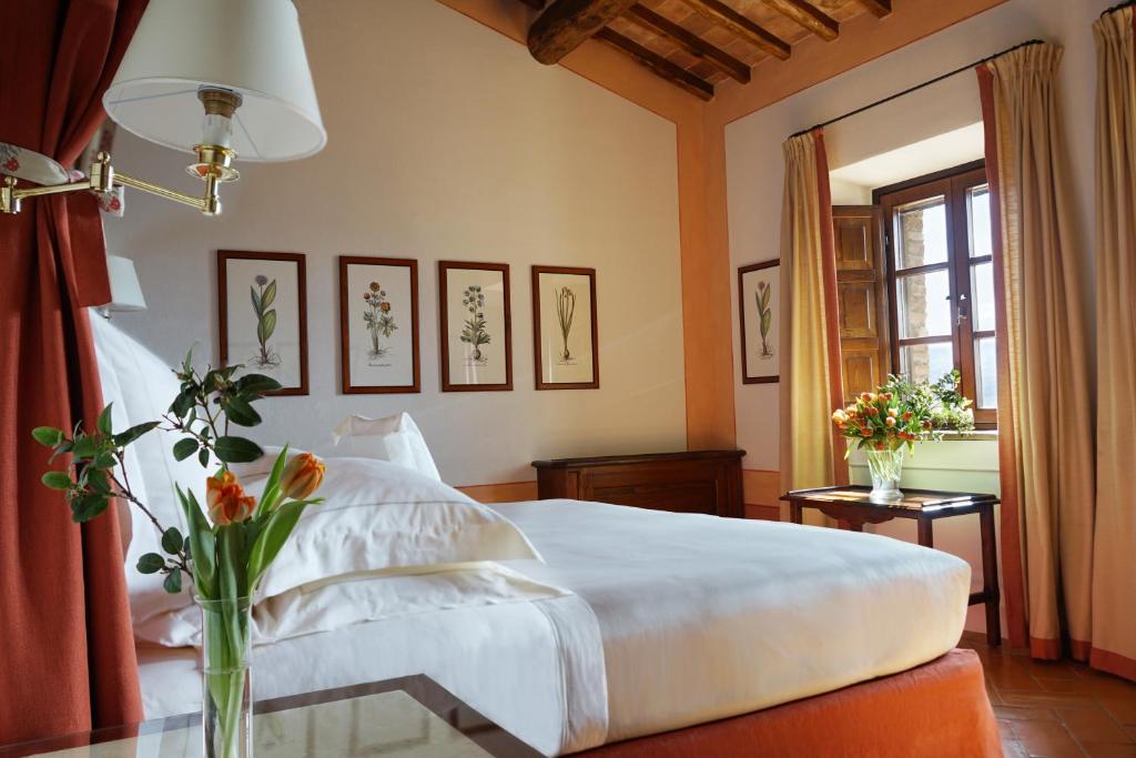 Castello Banfi - Il Borgo - Relais et Chateaux - Tap to explore photos