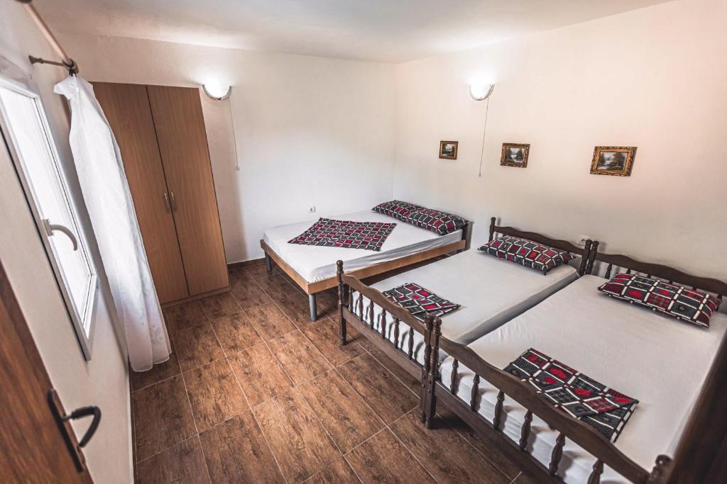 Apartments Ljujić photo 1