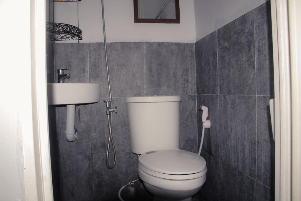 Apartment near Malls photo 4