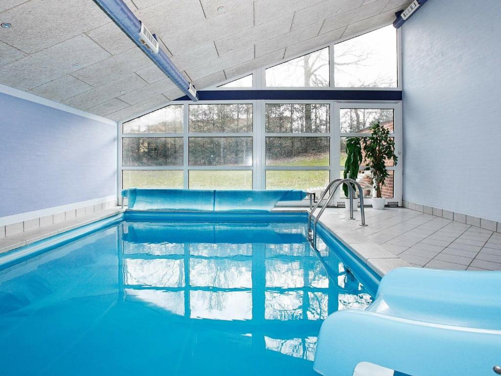 Four-Bedroom Holiday home in Hadsund 25 photo 2