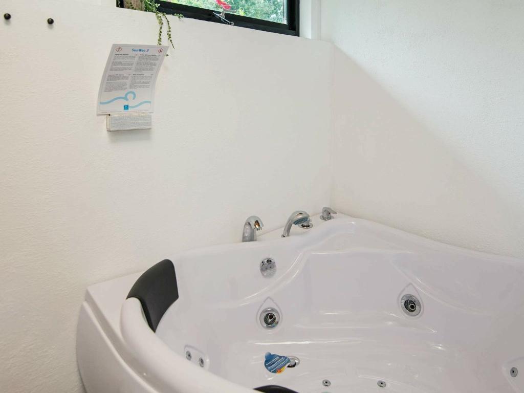 Three-Bedroom Holiday home in Knebel 28 photo 1