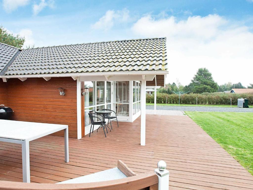 Three-Bedroom Holiday home in Rødby 38 photo 1