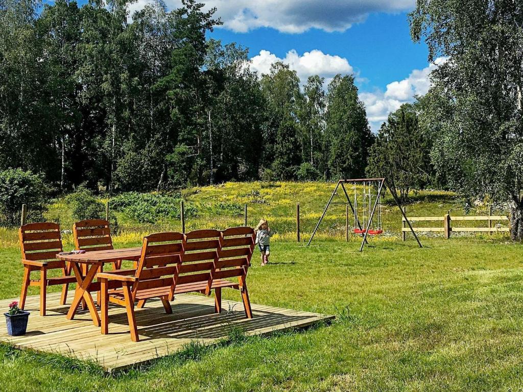 Five-Bedroom Holiday home in Hova 2 photo 2