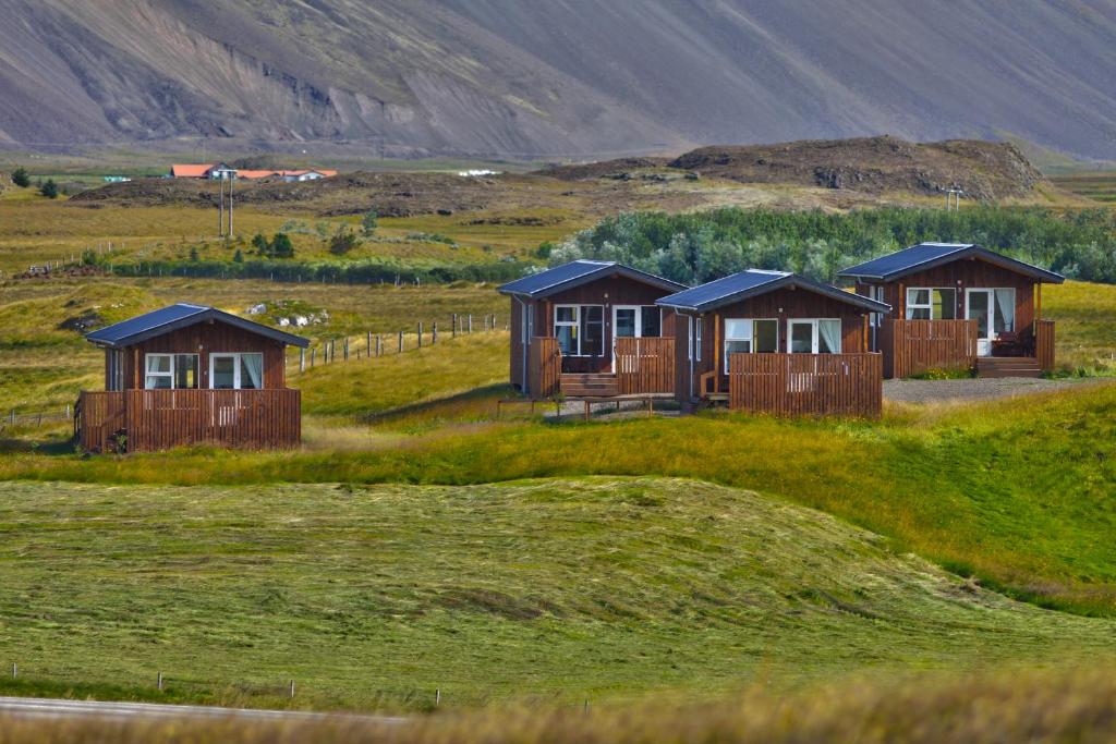 Aurora Cabins - Tap to explore photos
