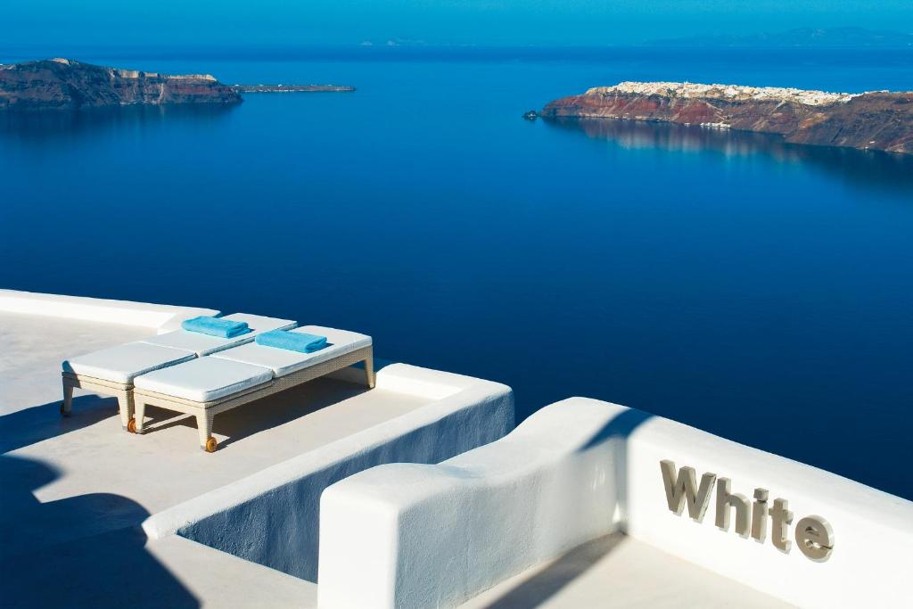 White Santorini, Santorini