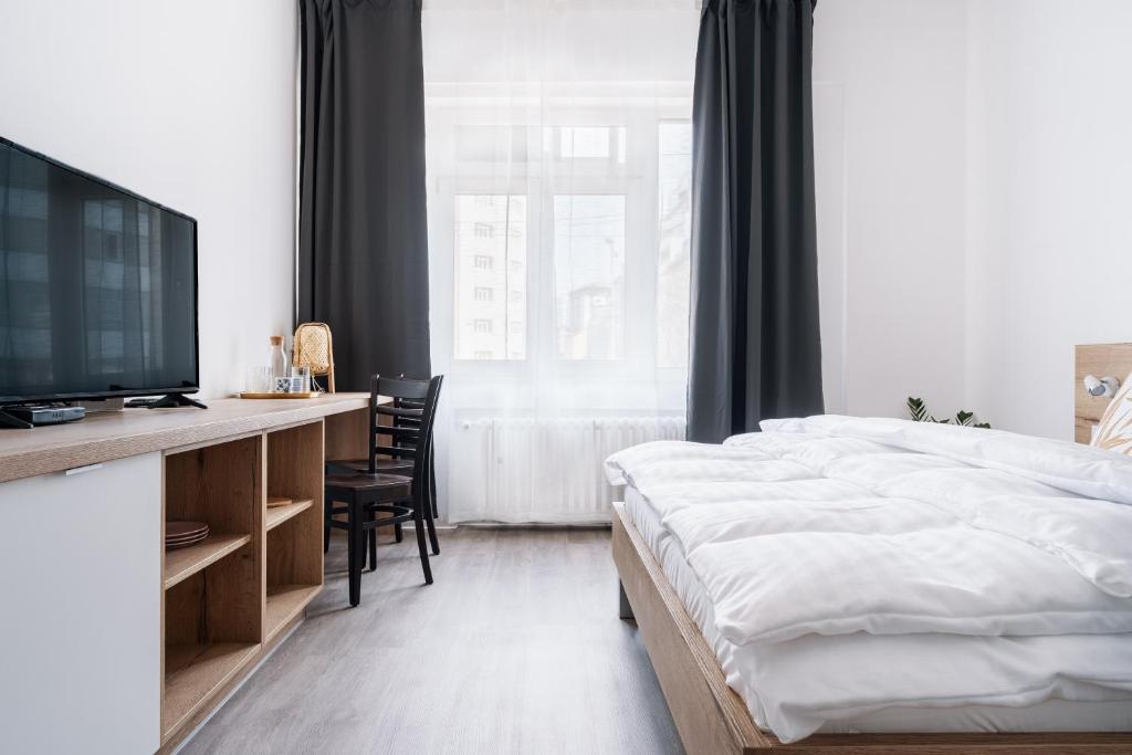 Апартаменты (Апартаменты с 1 спальней), Ambiente Serviced Apartments - Namestie SNP