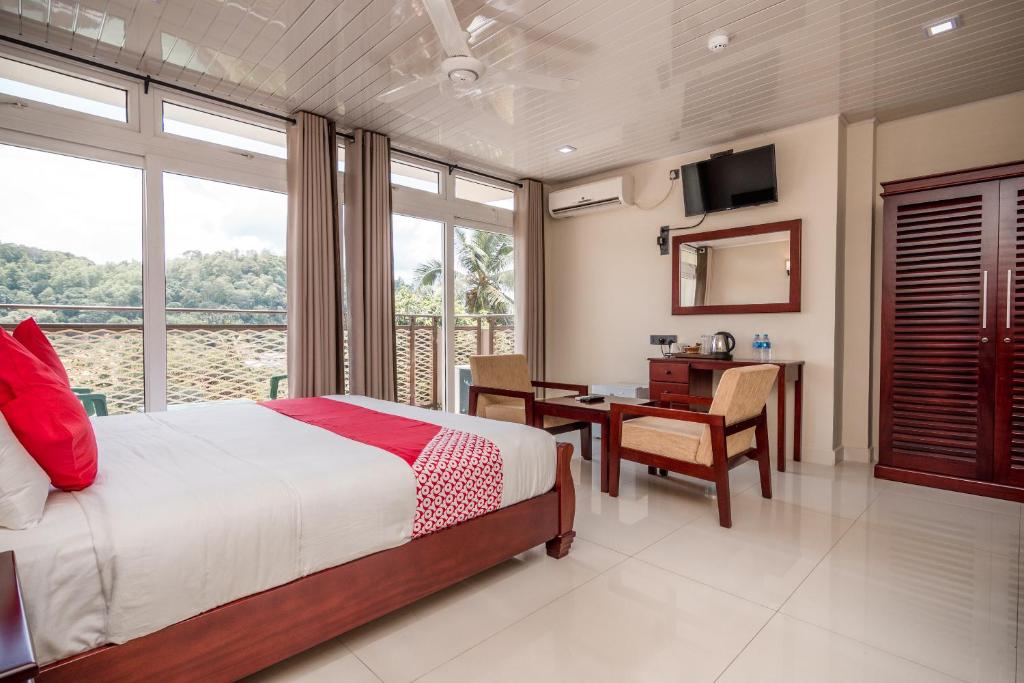 Двухместный (Deluxe Double Room with Free Pick Up from the Kandy City and Train Station), Janora Hills