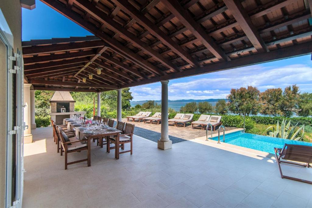 Villa Gumonca photo 1