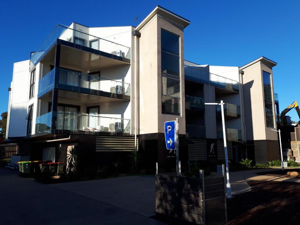 Apartments in Phillip Island Towers - Block C photo 4
