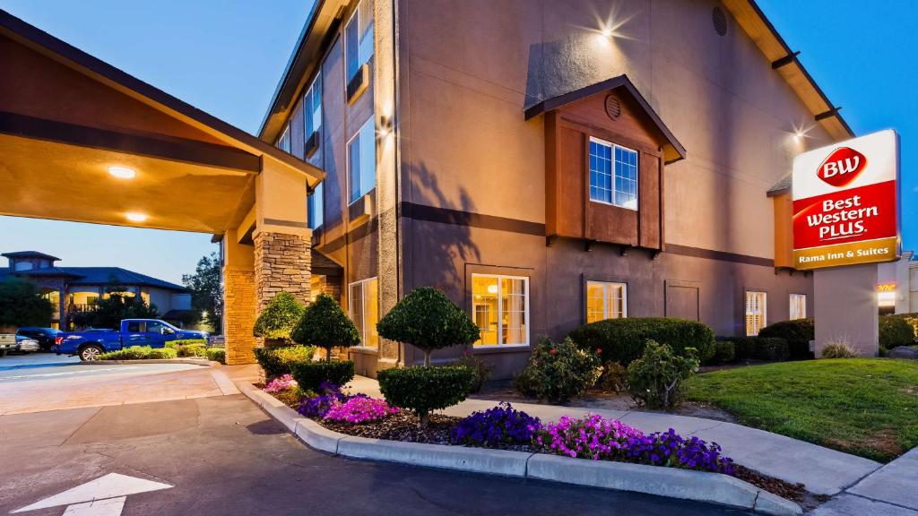 Best Western Plus Rama Inn & Suites image