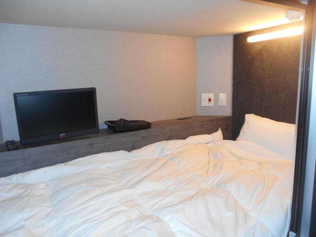 BIZCOURT CABIN SUSUKINO (Male Only) photo 3