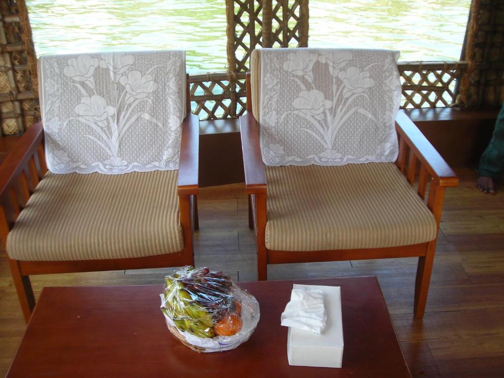 Houseboat Experiences by Carnival Tours photo 1