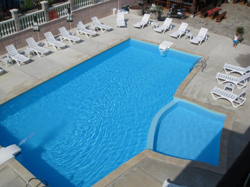 Hotel Black Sea - Breakfast, Pool & Free Parking photo 1