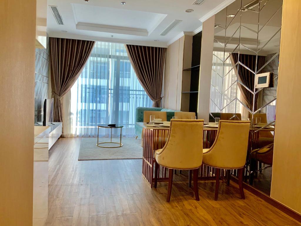 LuxHomes Saigon - Vinhomes Central Park
