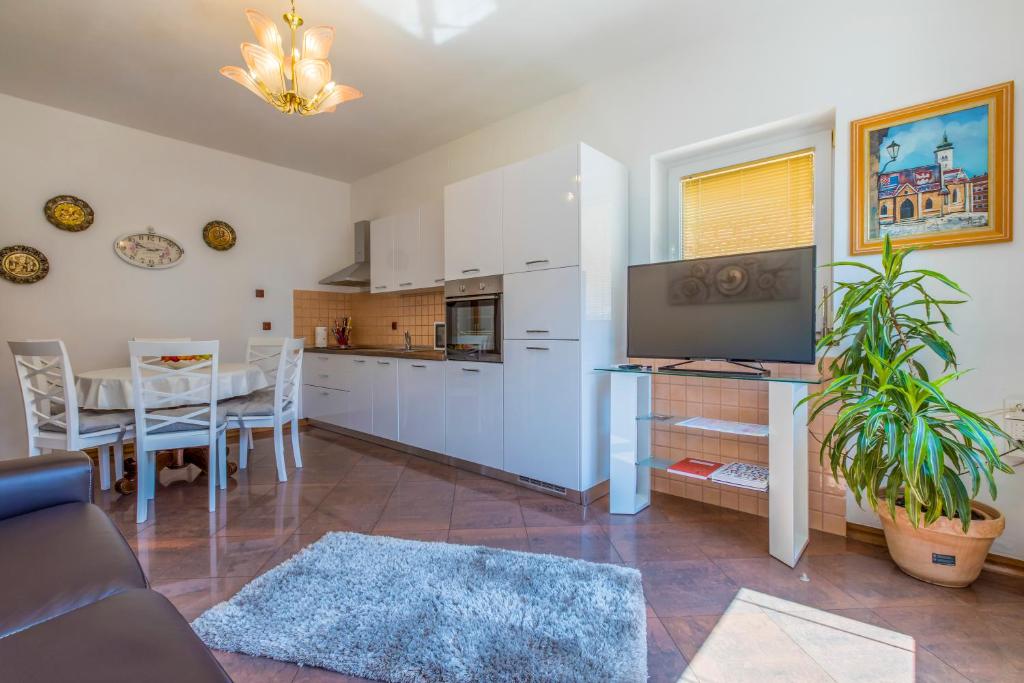 Villa M photo 4