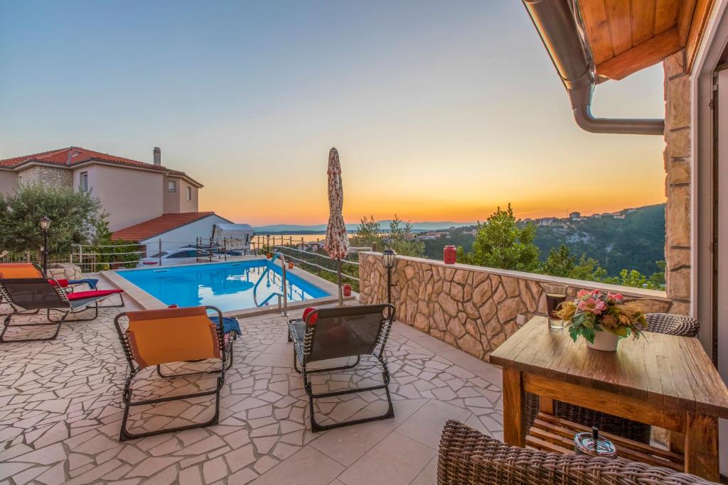 Villa M photo 1
