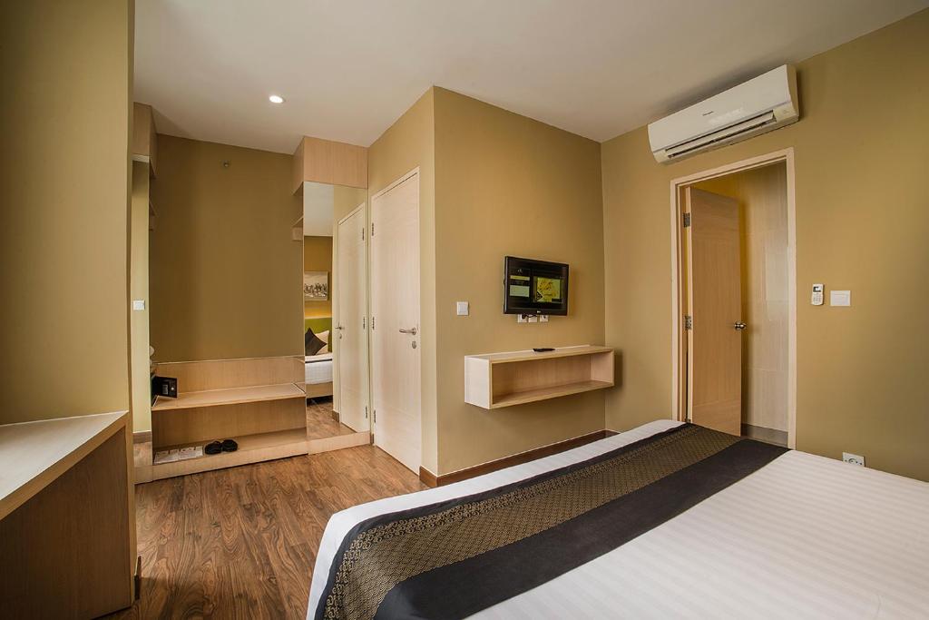 Сьюит (Three-Bed Room Family Suite), éL Hotel Royale Jakarta
