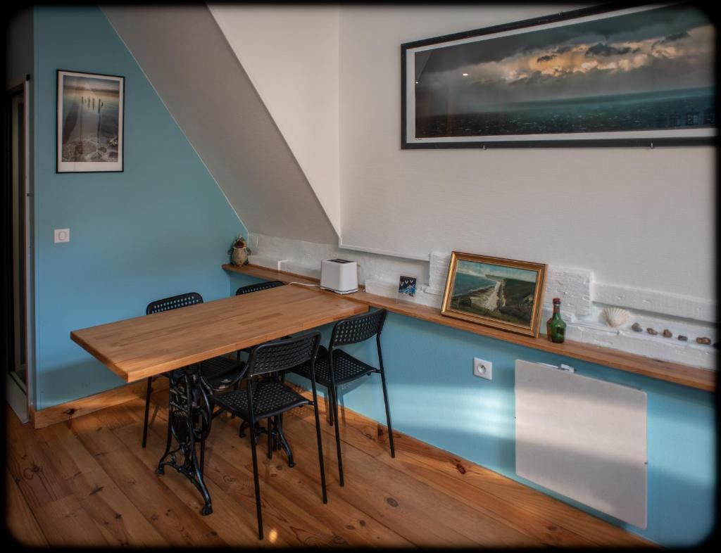Grand studio duplex proche de la mer photo 3