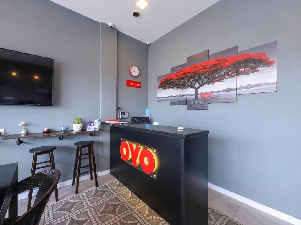 Super OYO 1145 Lea Guest House & Cafe photo 3