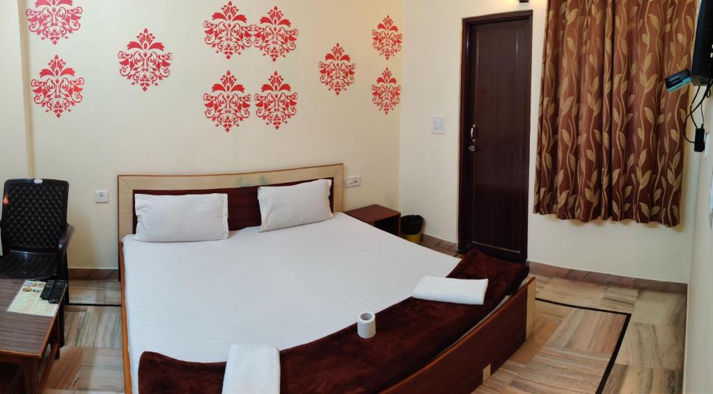 Двухместный (Стандартный двухместный номер с 1 кроватью (без кондиционера)), Madhav Guest House