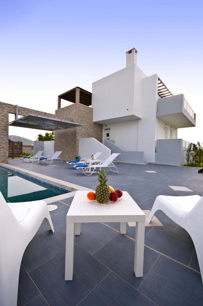 Xenos Villa 1 With Private Swimming Pool, Near The Sea photo 4